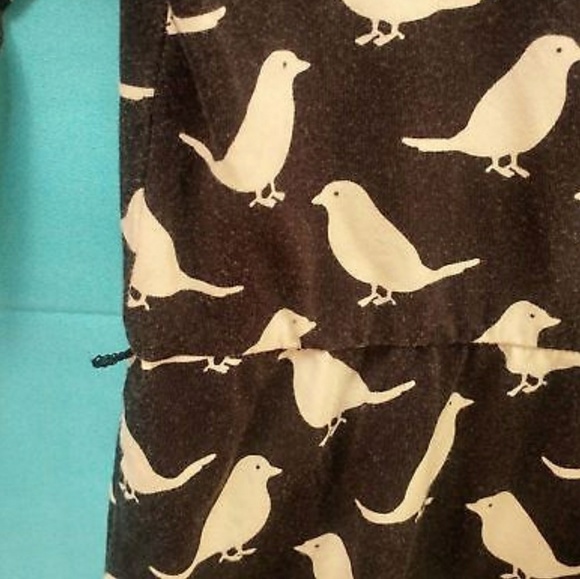 📵SOLD🚫Print Birds Dress Black Stretch Cut Out - Picture 3 of 6